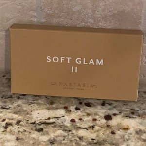 NWT Anastasia Beverly Hills Soft Glam II Mini Eyeshadow Palette
